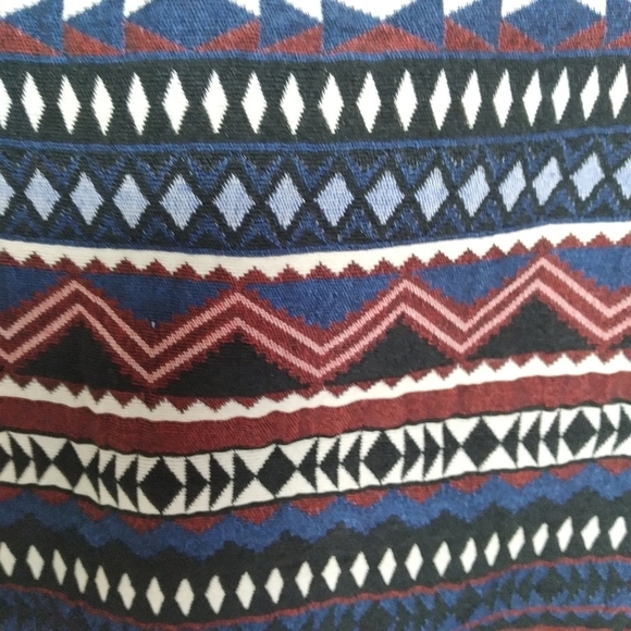 Divided by H & M Aztec Tribal Print Mini Skirt Size 6 - Picture 3 of 8